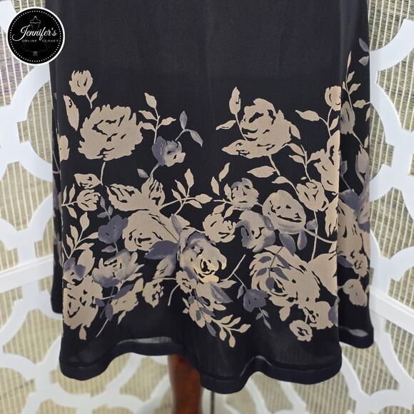 The Limited NWT 100% Silk Black Tan Gray Floral A-Line Vintage Skirt Size 8 - Picture 4 of 10